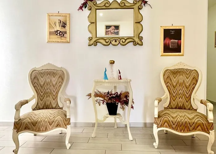 Gloves Rooms